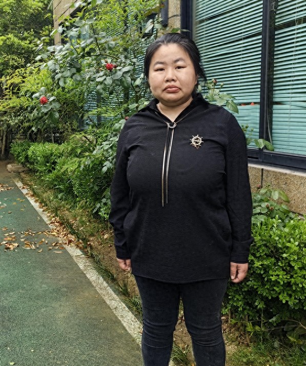 走失者照片 赣州市寻亲：青年女子被救助，高1米...