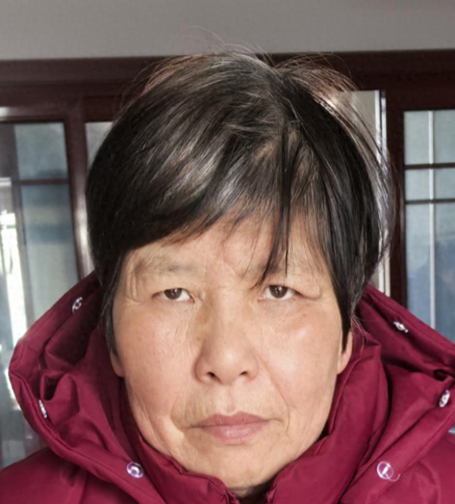 走失者照片 上海市寻人：六旬老太走失，穿粉色外...
