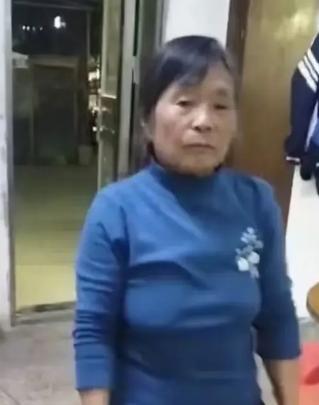 走失者照片 河源市寻人：六旬老太走失，穿蓝色毛...