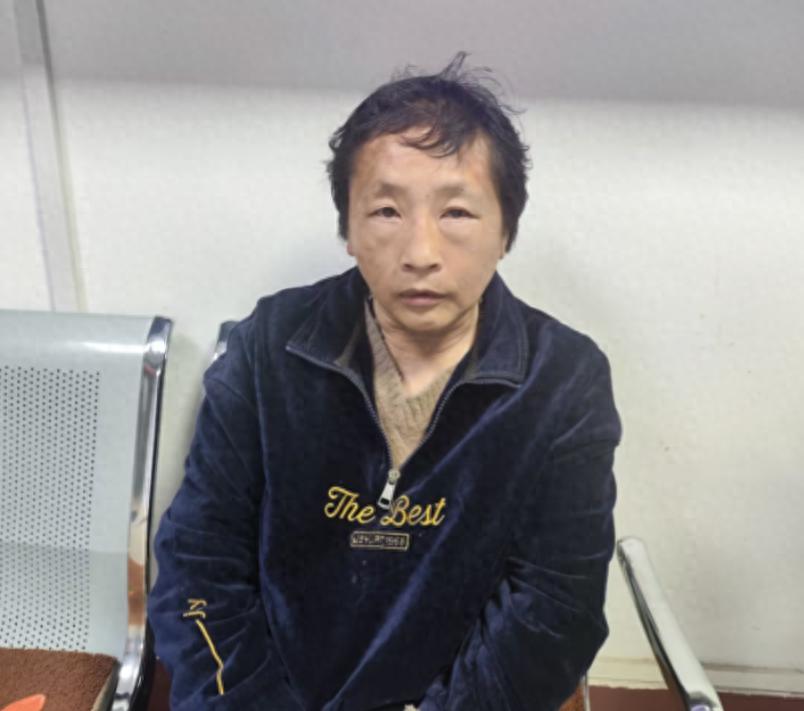 走失者照片 南阳市寻亲：中年女子被救助，穿藏蓝...