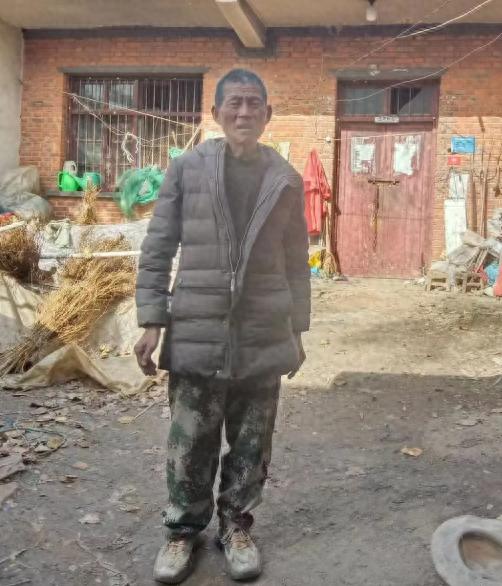 走失者照片 南阳市寻人：七旬老人走失，拉板车，...