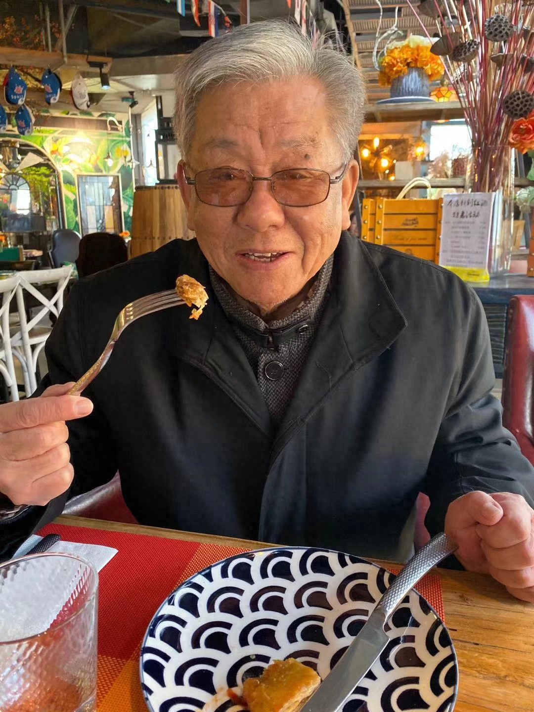 走失者照片 武汉市寻人：八旬老人走失，穿浅色T...