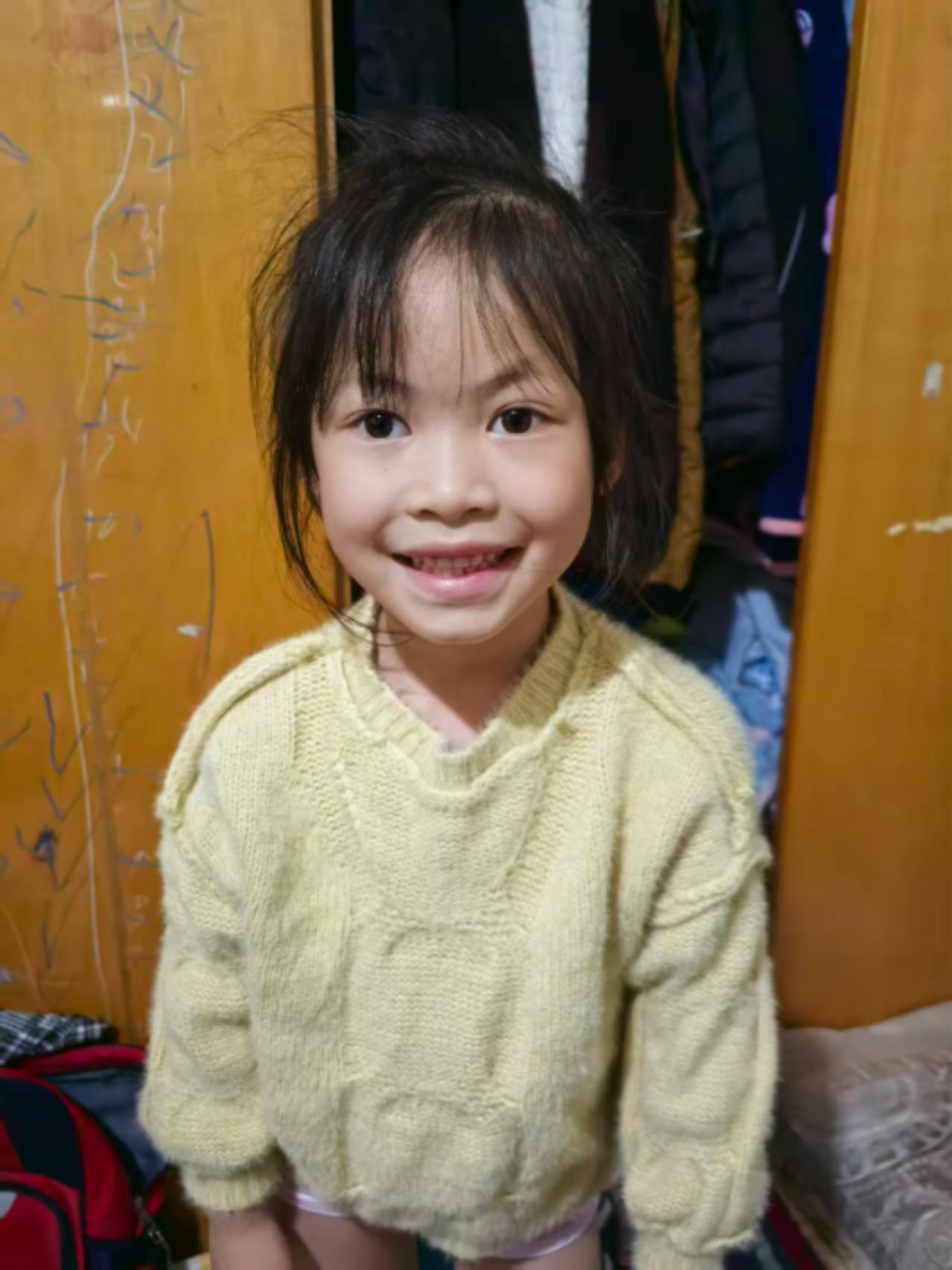 走失者照片 福州市寻人：6岁女孩走失，穿浅黄色...