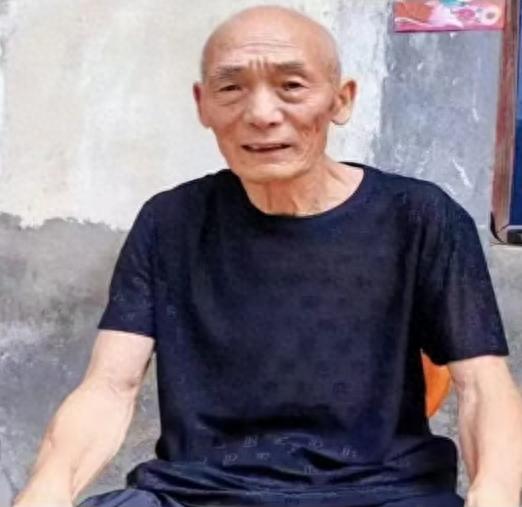 走失者照片 孝感市寻人：七旬老人走失，患小脑萎...