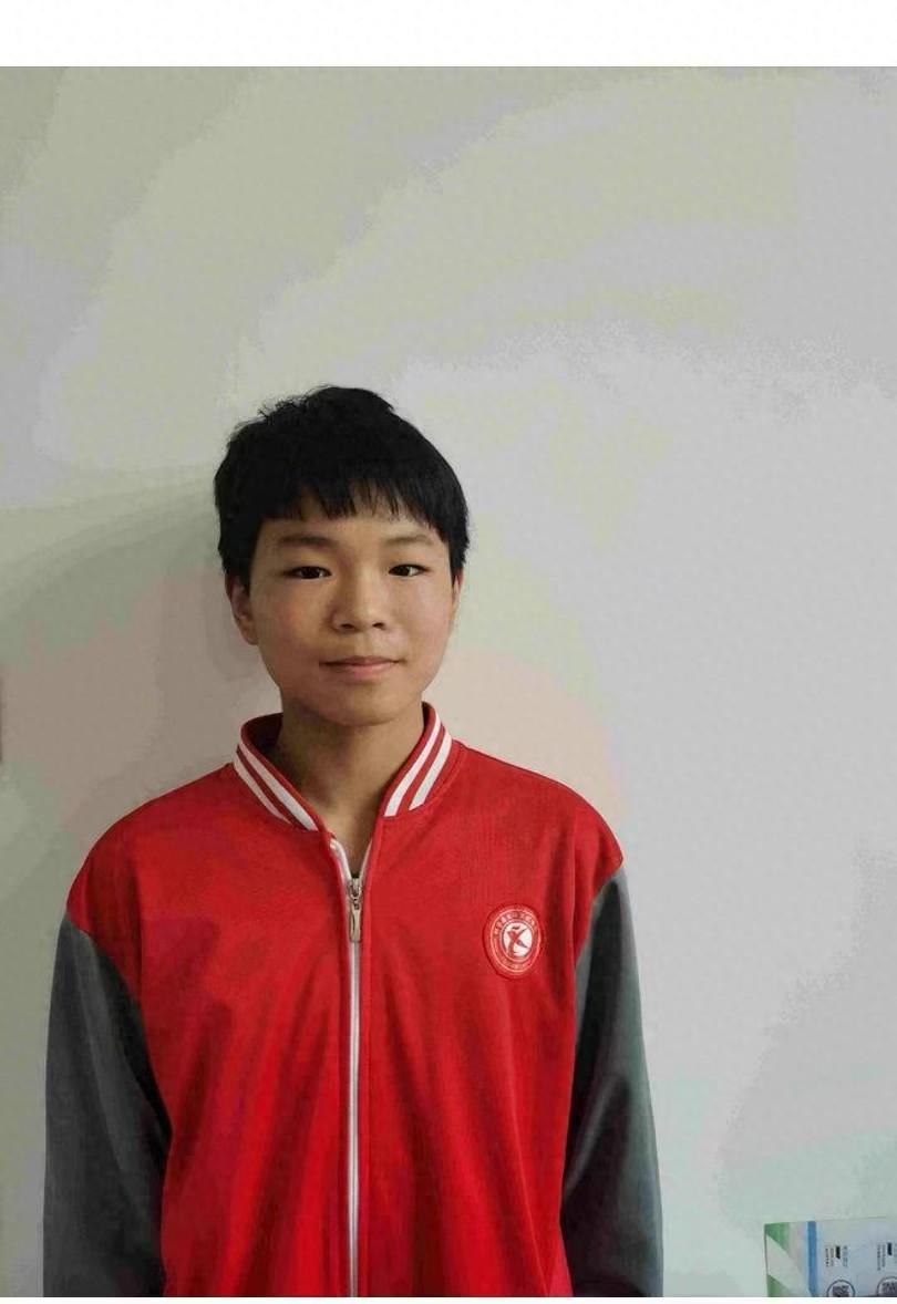走失者照片 亳州市寻人：13岁男孩走失，穿墨绿...