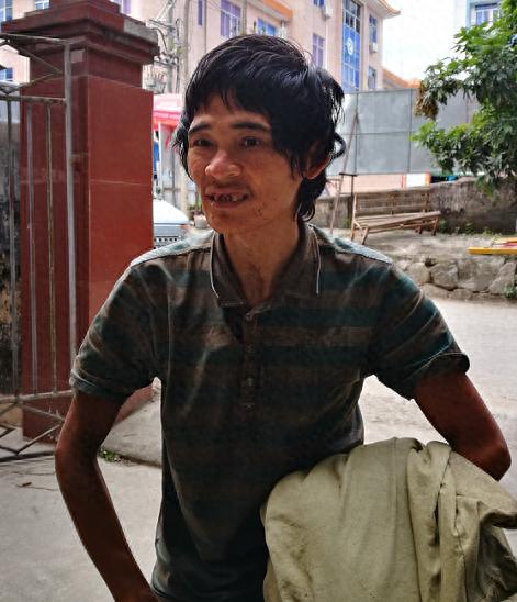 走失者照片 揭阳市寻亲：青年男子被救助，疑似名...