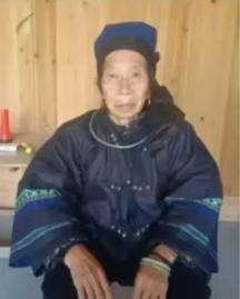 走失者照片 黔南州寻人：八旬老太走失，穿水族服...