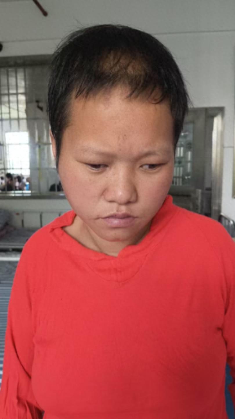走失者照片 株洲市寻亲：青年女子被救助，穿红色...
