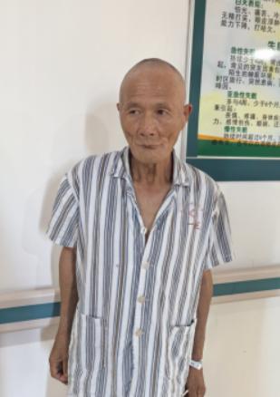 走失者照片 福州市寻亲：七旬老人被救助，高1米...