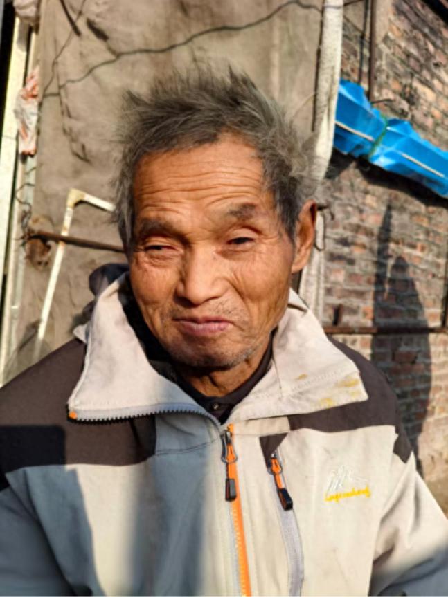 走失者照片 东营市寻亲：六旬老人被救助，高1米...