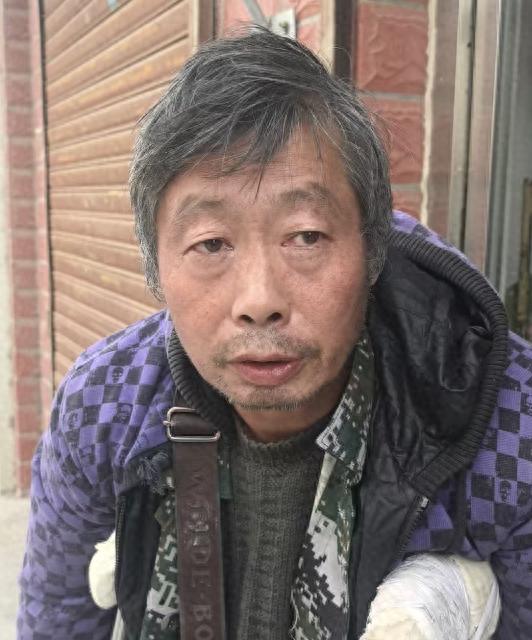 走失者照片 巴音州库尔勒市寻亲：中年男子被救助...
