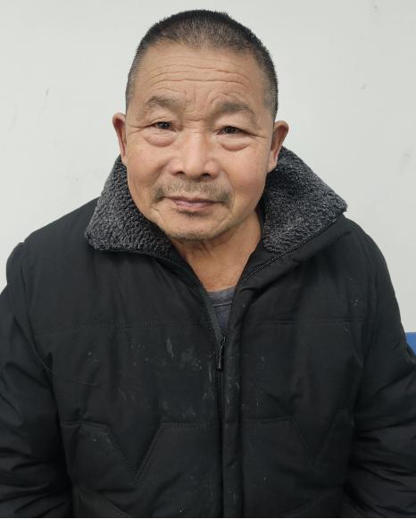 走失者照片 南阳市寻亲：六旬老人被救助，穿灰色...
