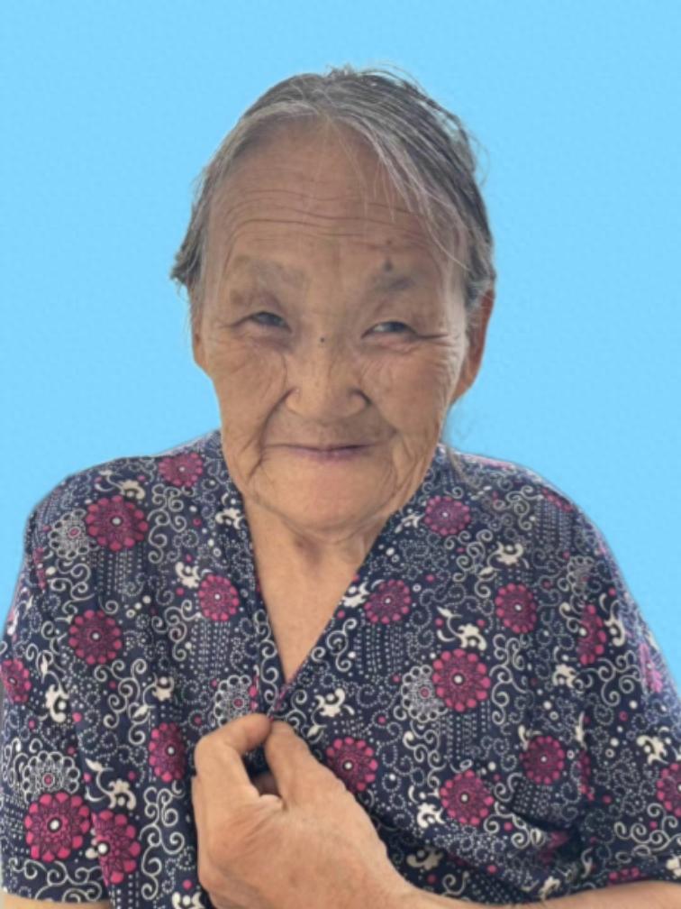 走失者照片 德阳市寻亲：九旬老太被救助，穿灰色...