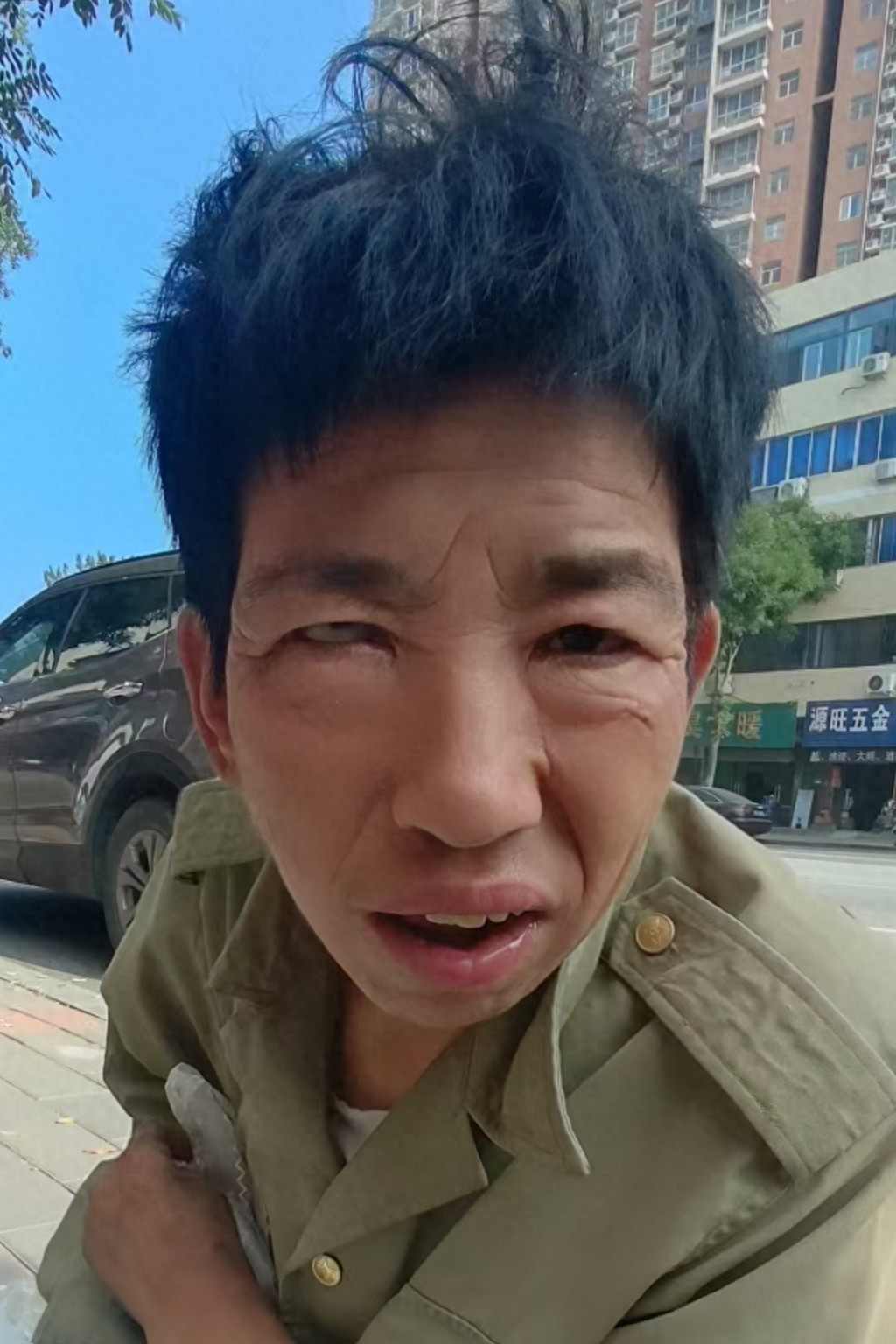 走失者照片 保定市寻亲：五旬女子被救助，高1米...