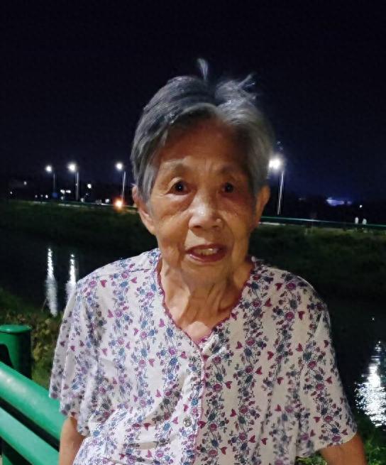 走失者照片 合肥市巢湖市寻人：七旬老太走失，花...