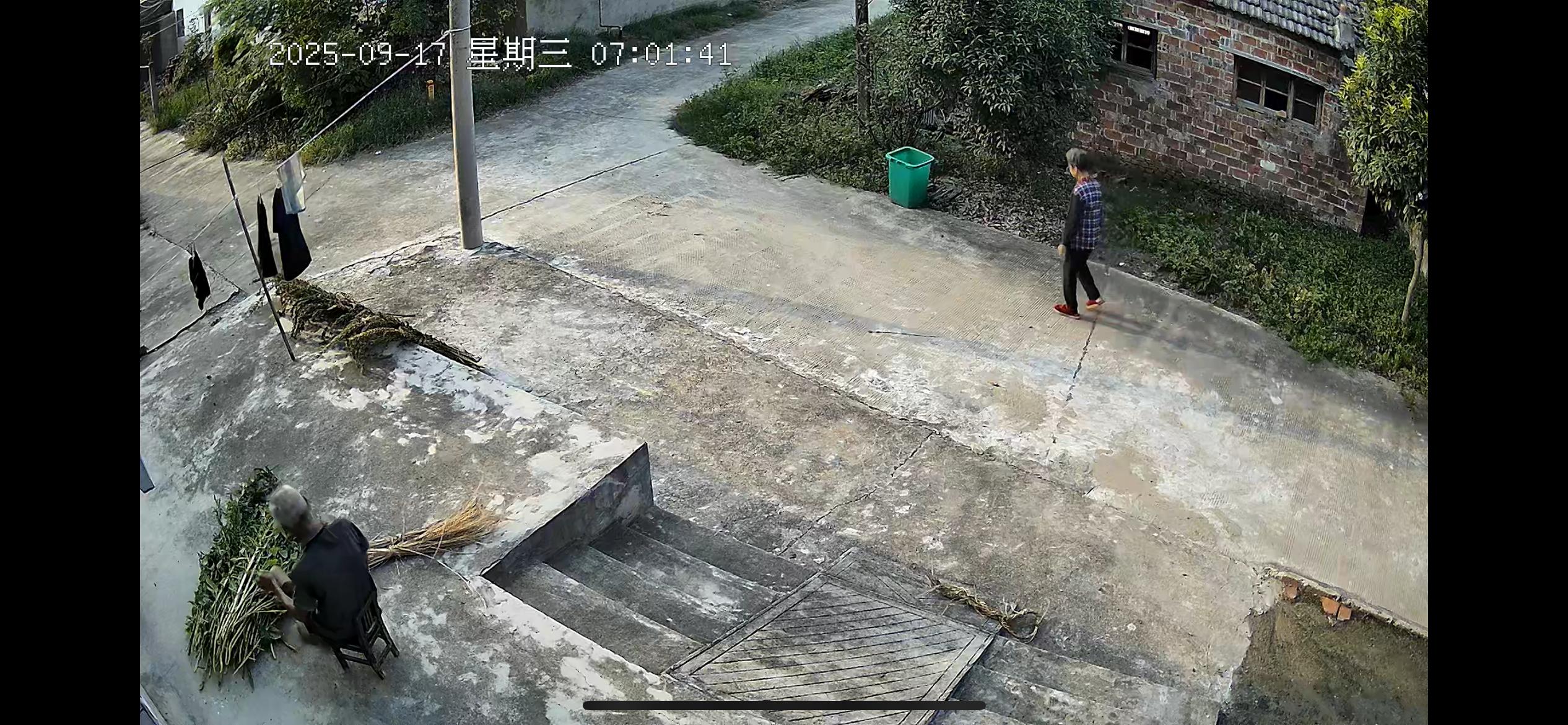 走失者照片 孝感市汉川市寻人：八旬老太走失，高...