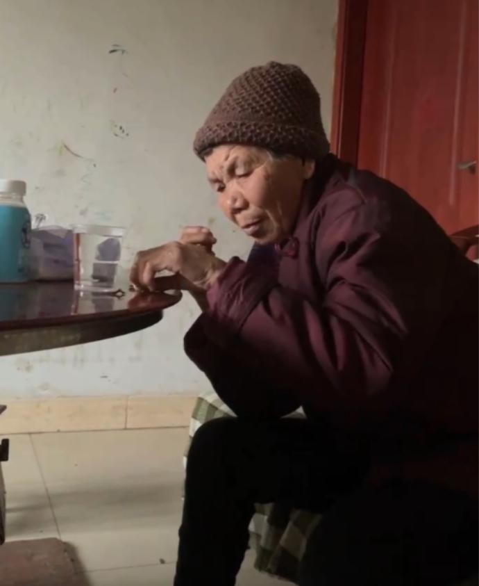 走失者照片 汉中市寻人：七旬老太走失，系聋哑人...