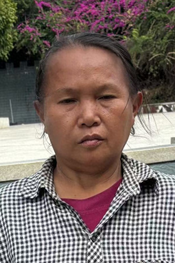 走失者照片 玉林市寻亲：五旬女子被救助，穿黑白...