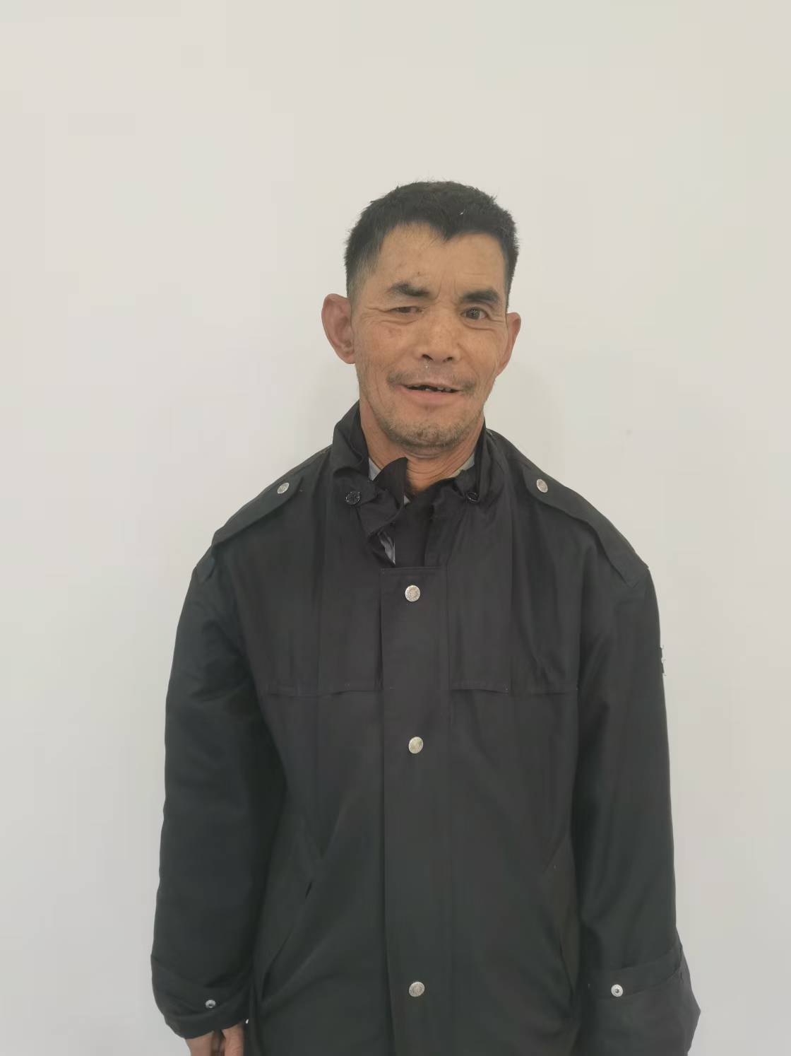 走失者照片 黔南州寻亲：六旬老人被救助，言语残...
