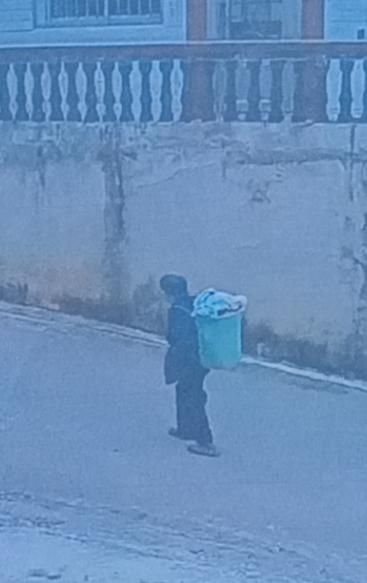 走失者照片 安顺市寻人：八旬老太走失，戴蓝色毛...