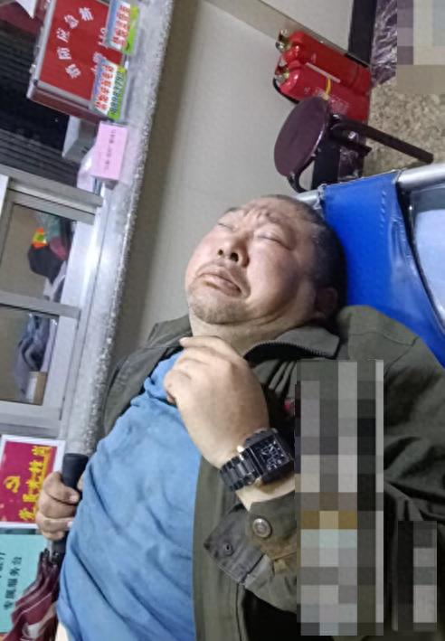 走失者照片 哈尔滨市寻亲：五旬男子被送医，穿灰...