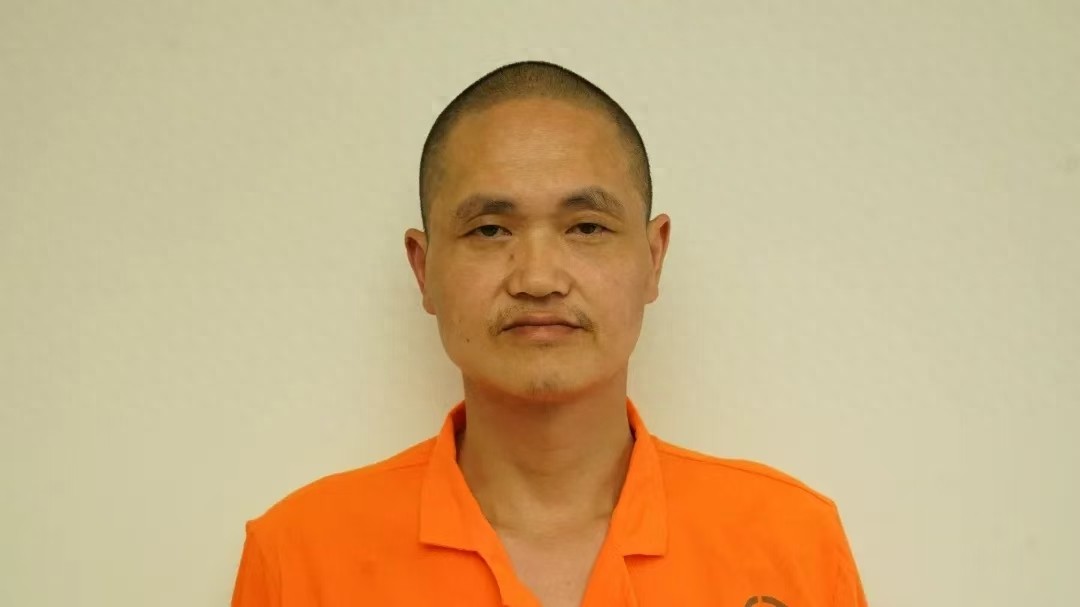 走失者照片 岳阳市寻亲：青年男子被救助，穿黑色...
