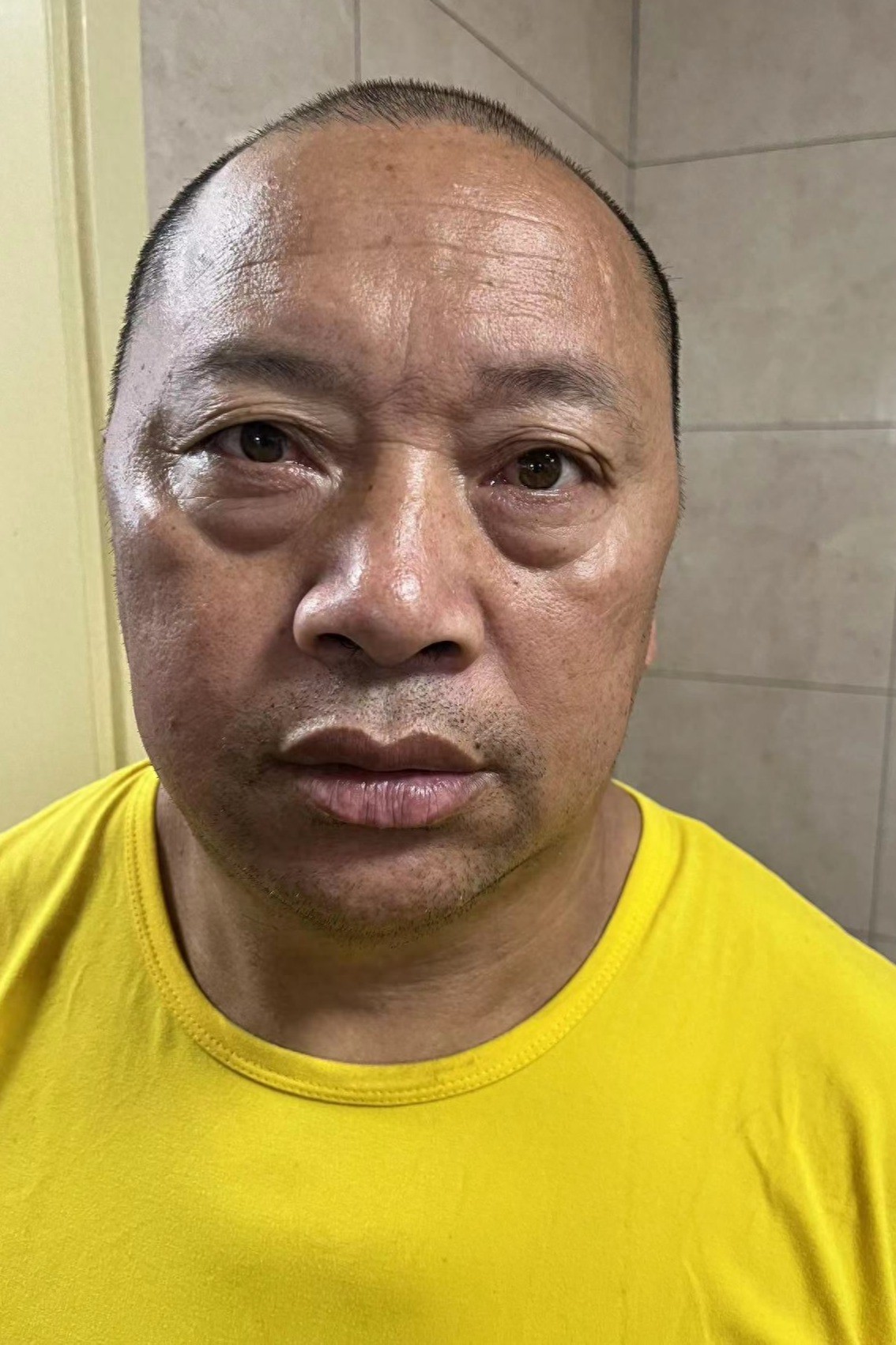 走失者照片 福州市寻亲：六旬老人被救助，高1米...