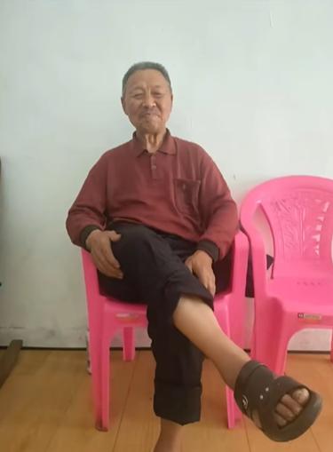 走失者照片 南昌市寻人：七旬老人走失，手持扫帚...