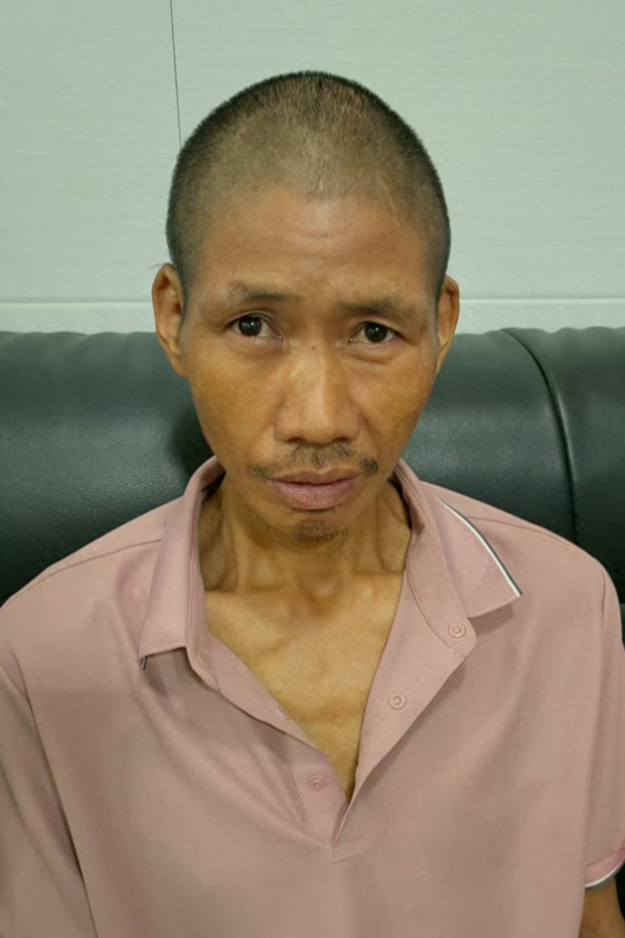 走失者照片 娄底市寻亲：五旬男子被救助，穿粉色...