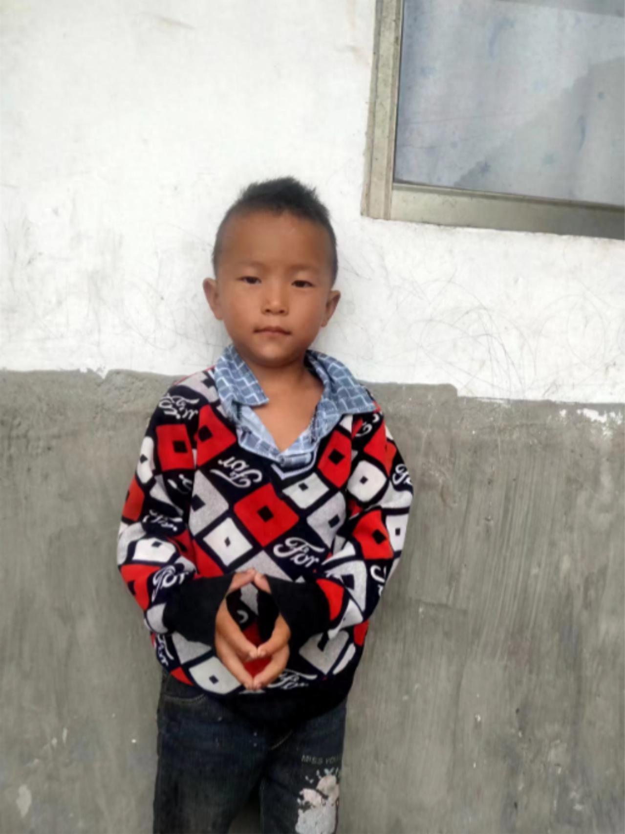 走失者照片 丽江市寻亲：5岁男孩被救助，经查母...