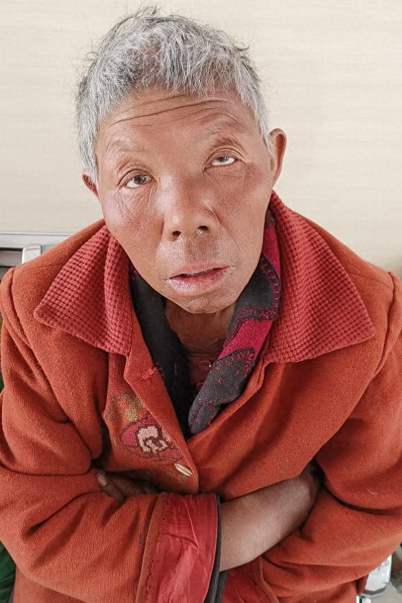 走失者照片 烟台市栖霞市寻亲：六旬老太被救助，...
