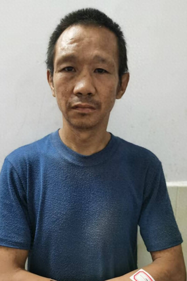 走失者照片 玉林市寻亲：五旬男子被救助，穿蓝色...
