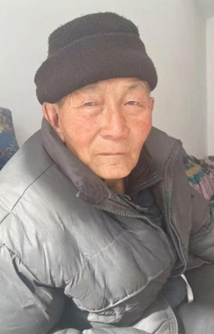 走失者照片 吕梁市寻人：八旬老人走失，高1米6...