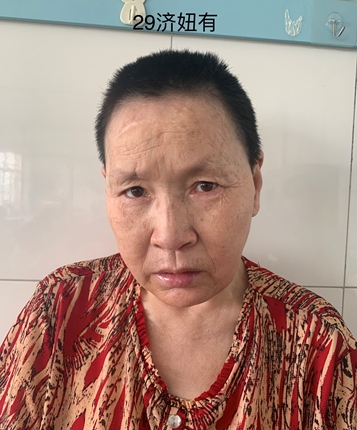 走失者照片 济南市寻亲：六旬老太被救助，高1米...