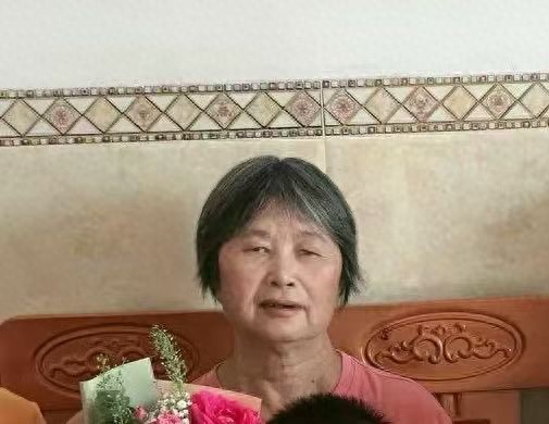 走失者照片 阳江市阳春市寻人：六旬老太走失，穿...