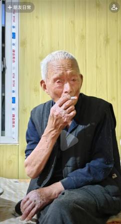 走失者照片 阜阳市寻人：八旬老人走失，穿黑色裤...