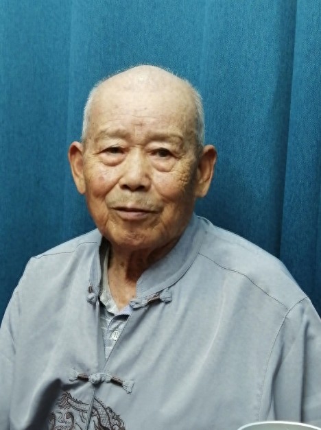走失者照片 淮安市寻人：八旬老人走失，穿深蓝色...