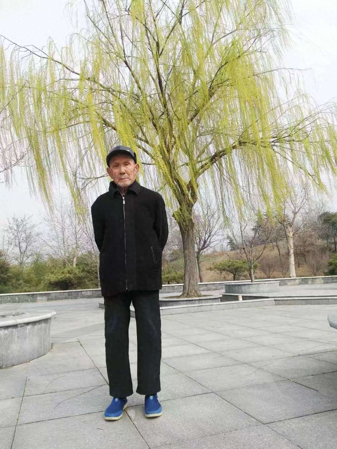 走失者照片 泰安市寻人：九旬老人走失，穿黑色上...