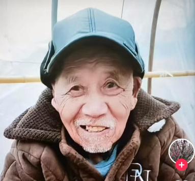 走失者照片 蚌埠市寻人：八旬老人走失，穿灰色外...