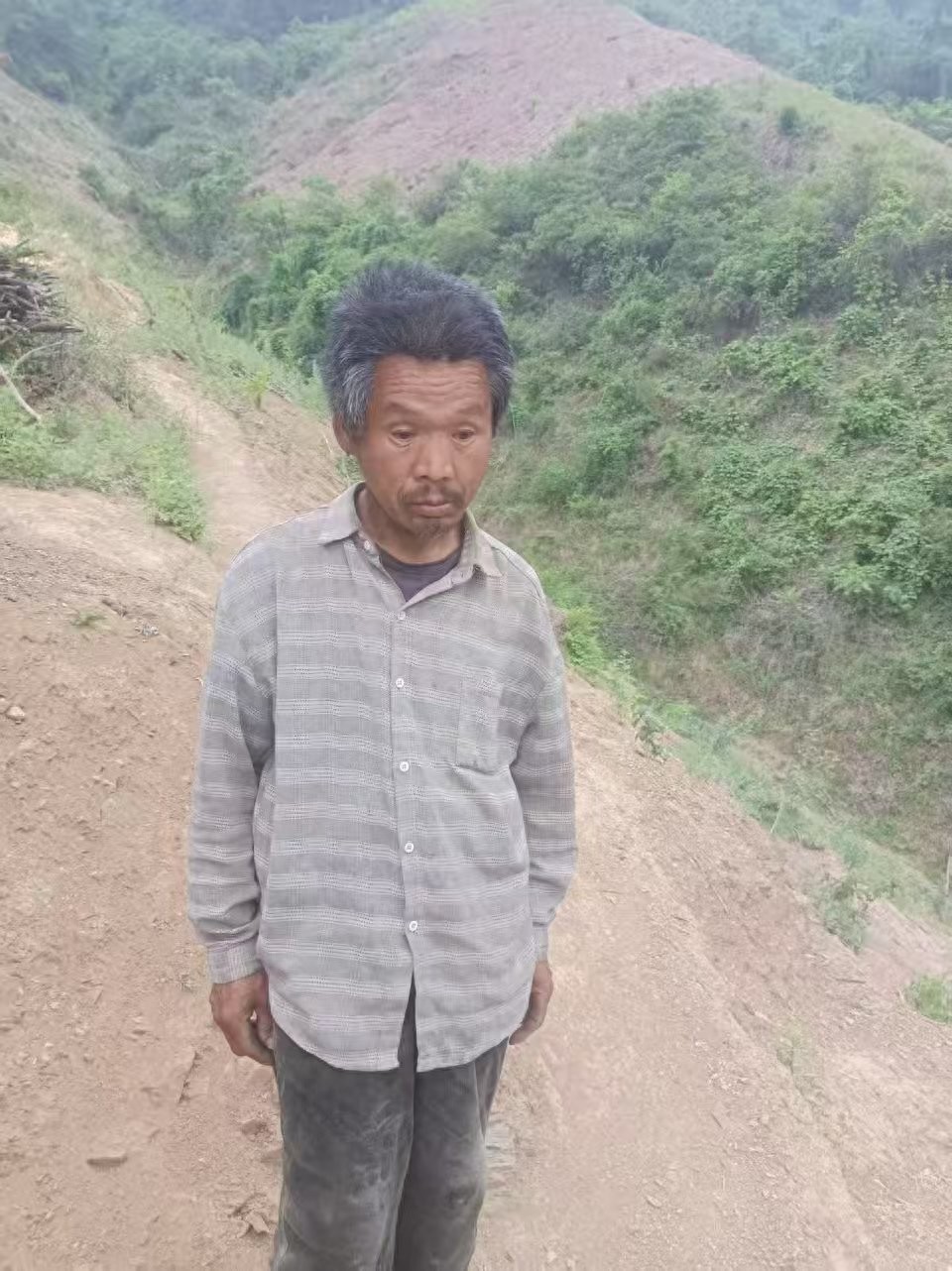 走失者照片 商洛市寻亲：六旬老人被救助，高1米...