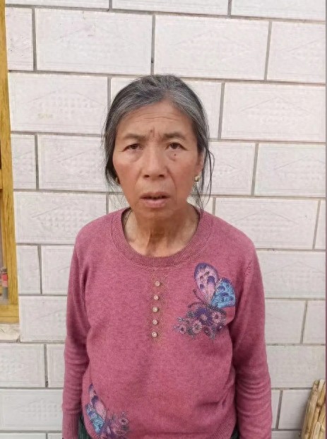 走失者照片 中卫市寻人：六旬老太走失，穿紫红色...