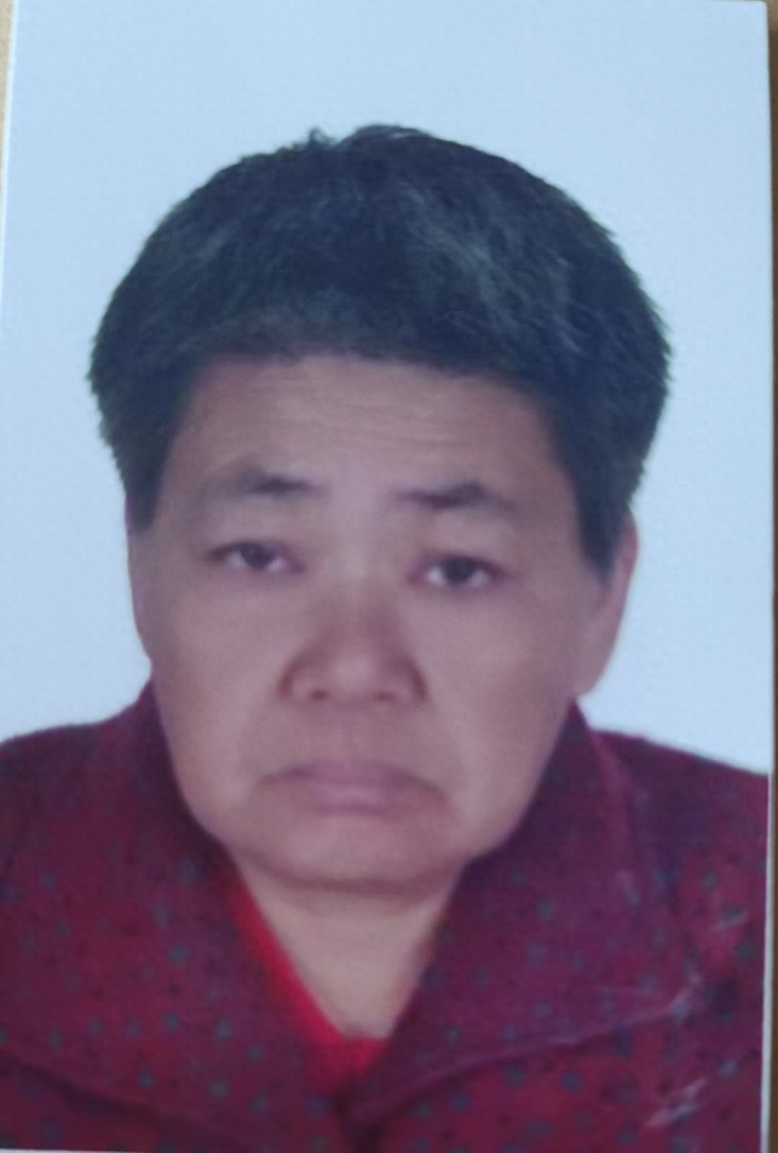 走失者照片 运城市寻亲：五旬女子被救助，高1米...