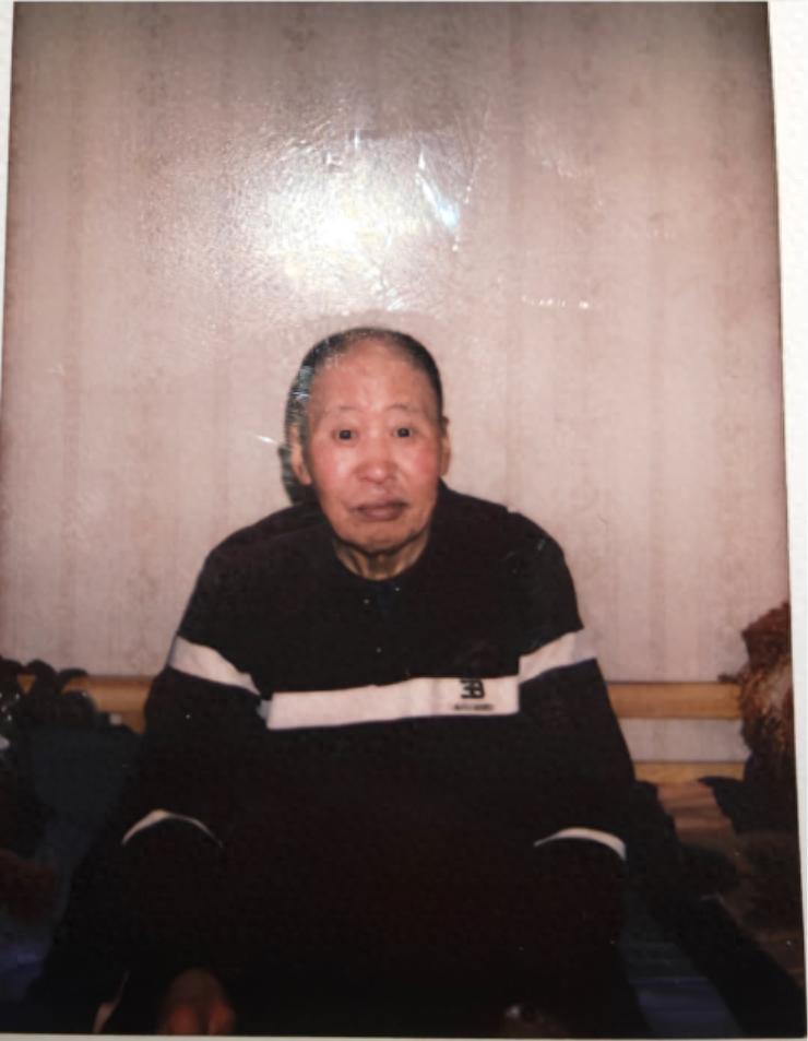 走失者照片 沈阳市寻人：七旬老人走失，穿黄色格...