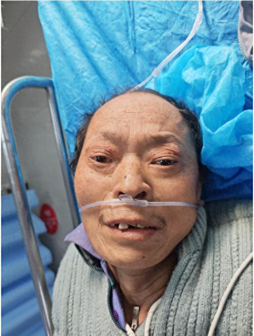 走失者照片 荆州市寻亲：六旬老人被救助，高1米...