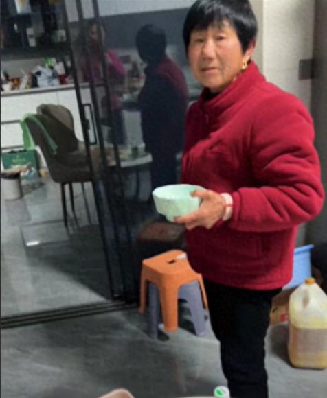 走失者照片 开封市寻人：七旬老太走失，患小脑萎...