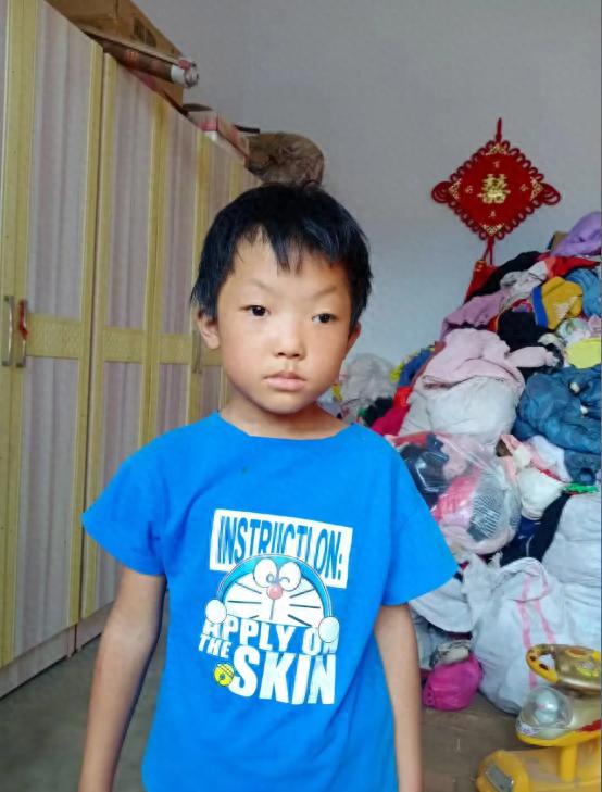 走失者照片 邢台市寻人：9岁女孩走失，穿黑色棉...
