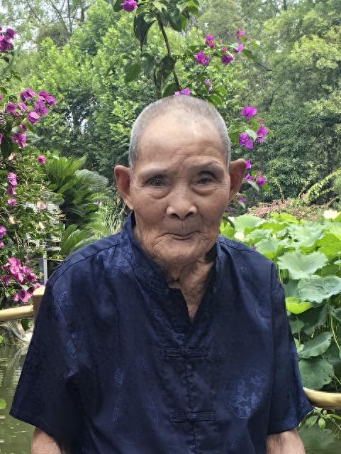 走失者照片 达州市寻人：八旬老人走失，穿深色格...