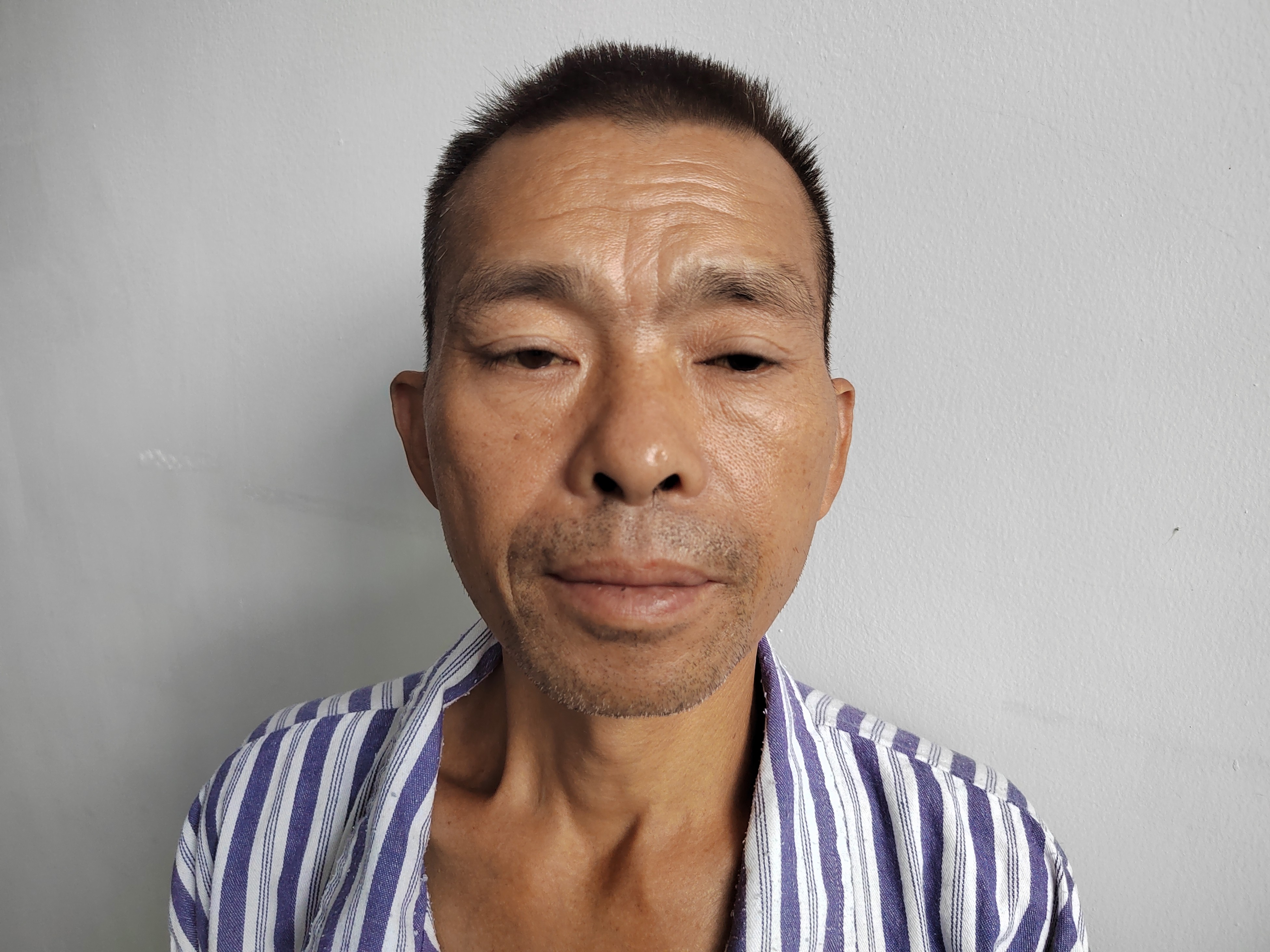 走失者照片 黔南州都匀市寻亲：中年男子被救助，...