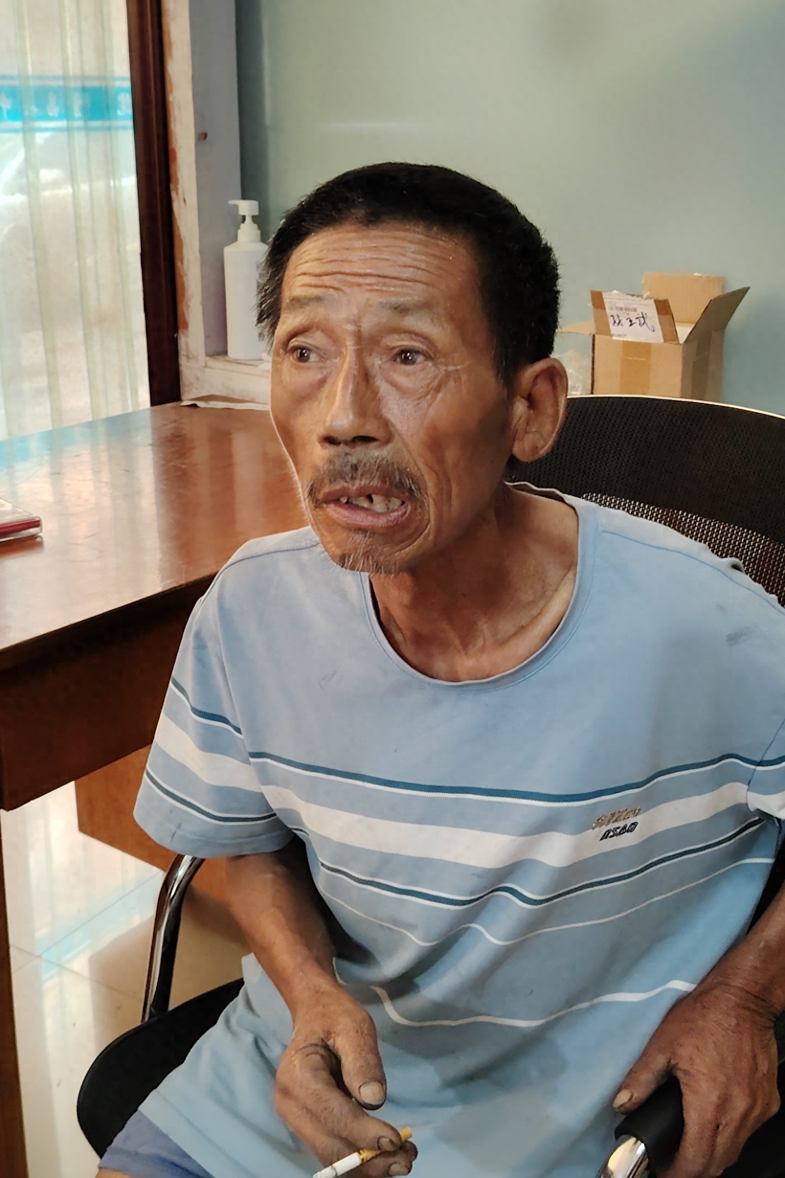 走失者照片 芜湖市寻亲：六旬老人被救助，高1米...