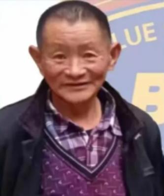 走失者照片 曲靖市寻人：六旬老人走失，穿深灰色...